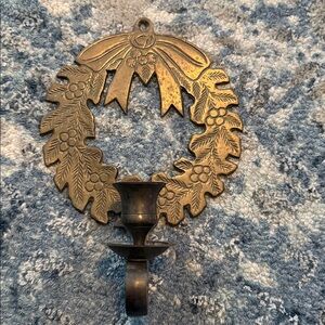 Vintage Holsley solid brass Christmas wreath wall sconce